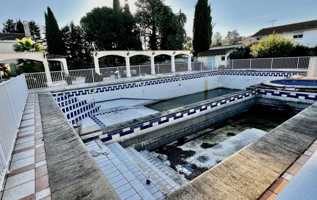 Annonces ARLES : Maison / Villa | ARLES (13200) | 300 m2 | 699 000 &euro; 