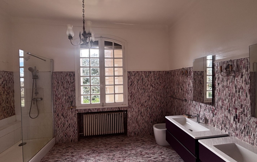 Annonces ARLES : Maison / Villa | BEAUCAIRE (30300) | 277 m2 | 565 000 &euro; 